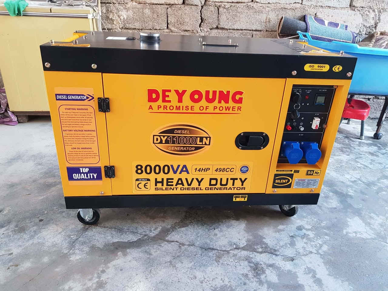 #للبيع مولده كاتم شركة دي يونك الاصلي  ٣٠ امبير  تشغيل واطفاء عن بعد بصمه
سعره 750قفل المكان حي المنصور  الاستفسار  ***********
