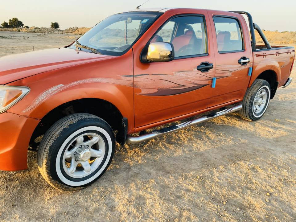 كنوه وجه فلاونزه للبيع او المراوس حسب القناعه موديل 2013رقم نجف دولي شرط التحويل سنويه مجدده لل27  هزه جديده سنتر لك شغال مكفوله من الضربه والتبديل خياس لايوجد  تخم تاير حداديه ومحرك مكفولات  تدفئه شغاله كهربائيات شغاله سياره جديده وبلاديه  احلا من الصور  العنوان بابل  قرب الطريق السريع الهاتف ***********الاثير بي واتساب 
***********
