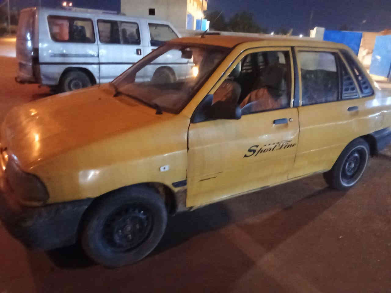 سلام عليكم سايبه 12 يردله صدر بس سياره كامل كلشي مابيه سعر 28 وبيه مجال  عنوان شعله  دوالم واهذه رقمي خابرني ودالل *********** وبي وتساب هاذ رقم مستعجل عل بيعه
