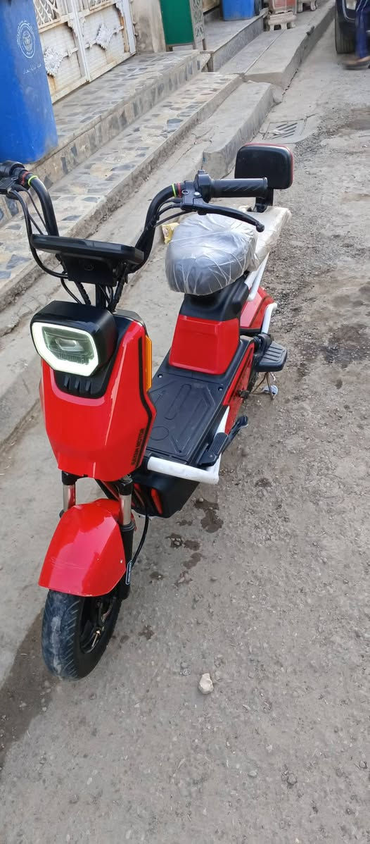 سلام عليكم
عندي دراجة لبيع موديل2025
عدد البطاريات4
السرعة 50
دبل إشارة 
عدد المو فاتيح2
السعر 400الف وبيها مجال 
رقم الهاتف ***********
الموقع بغداد حي البتول شارع مدرسة الخيرات 
غير متواجد على الفيسبوك
