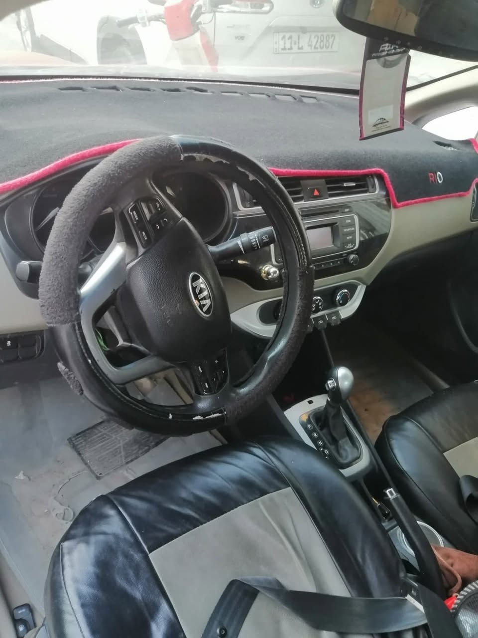 كيا ريو
كيا ريو
وارد أمريكي
محرك جي دي اي. محرك مكفول نضيف كلش
ضربة بالجاملغ الخلفي
سيارة جاهزه بطارية جديدة
السعر 89وبها مجال تفاصيل اكثر اتصل عل رقم 

0 770 068 0353
