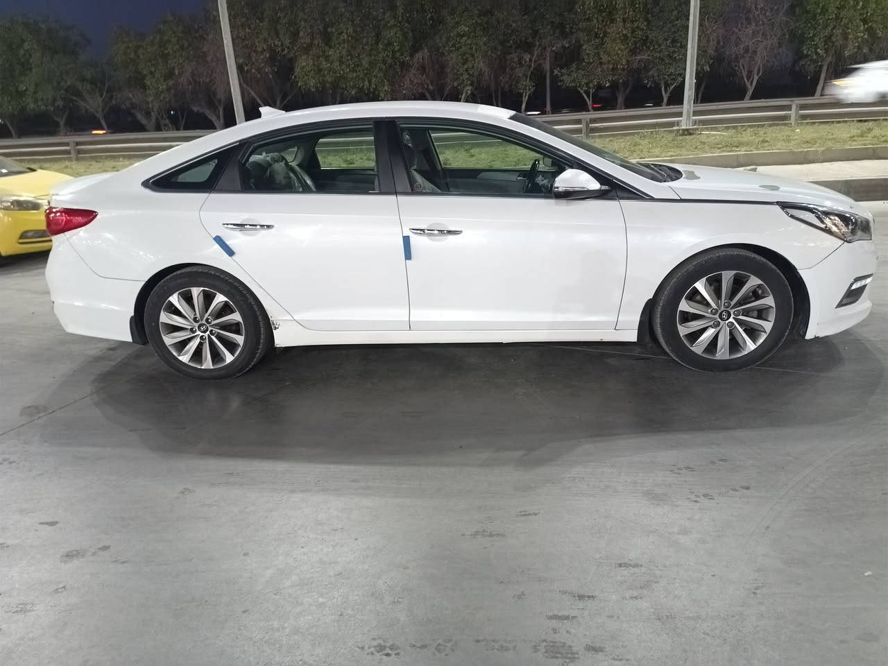 سلام عليكم سوناتة موديل 2016رقم بغداد مشروع وطني سنوية لغايت 2027سيارة جديدة فول ما عدة البنرامة بصمة شاشة كأمرة تحكم ستيرن جهتين رادارات شاحنة يوبي اس رام ذاكرة ذاتية لايت لد فول مكينة كير صدرامامي خلفي تبريد وية السويج كلة مكفول سيارة كندية بيها قطعتين فقط ورافق سونار وية الصور معروضة 105مكاني بغداد رقم الهاتف ***********
