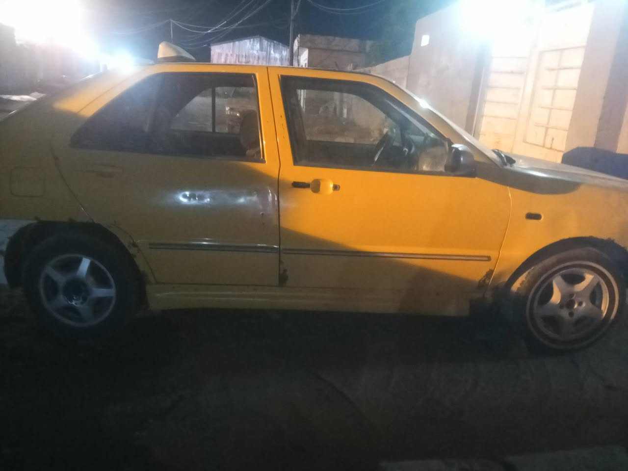السلام عليكم شيري كوين بلادي صاحبها ما اندله اكفلك سرقه وعشائر ودين تبريد شغال رقم بغداد سياره نظيفه بس تبكي لها على غسله السعر تسع ورقات بها مجال شيء بسيط عنوان بغداد سلكه سلمان باك حي جابر الانصاري موديل 11 السعر 9 اويها مجال شيء بسيط رقم الهاتف *********** رقم ***********
