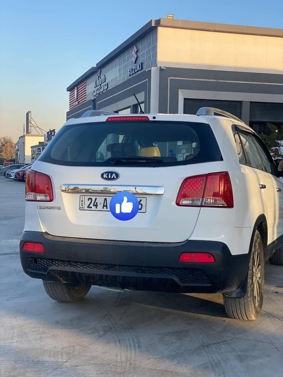 السلام عليكم كيا سورنتو 2013رقم دهوك جديد فول مواصفات ما عدا البصمة والبانوراما السيارة بيها صبغ بوند فقط بدون دواخل مكينه مفتوح بس مبدل رواجز  
السعر 148وبيها مجال 
للاتصال على الرقم ***********او ***********
