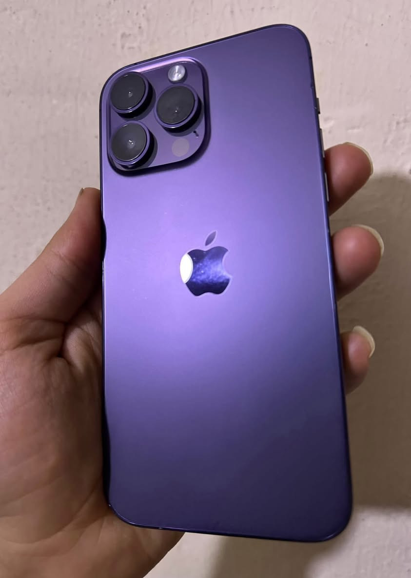 ايفون 14 برو ماكس ذاكره 256 بطاريه 100 شرق اوسط ماستر وكع مني وصار بي خط مامئثر سعر 550 الف مكاني بغداد *********** بيع او مراواس
