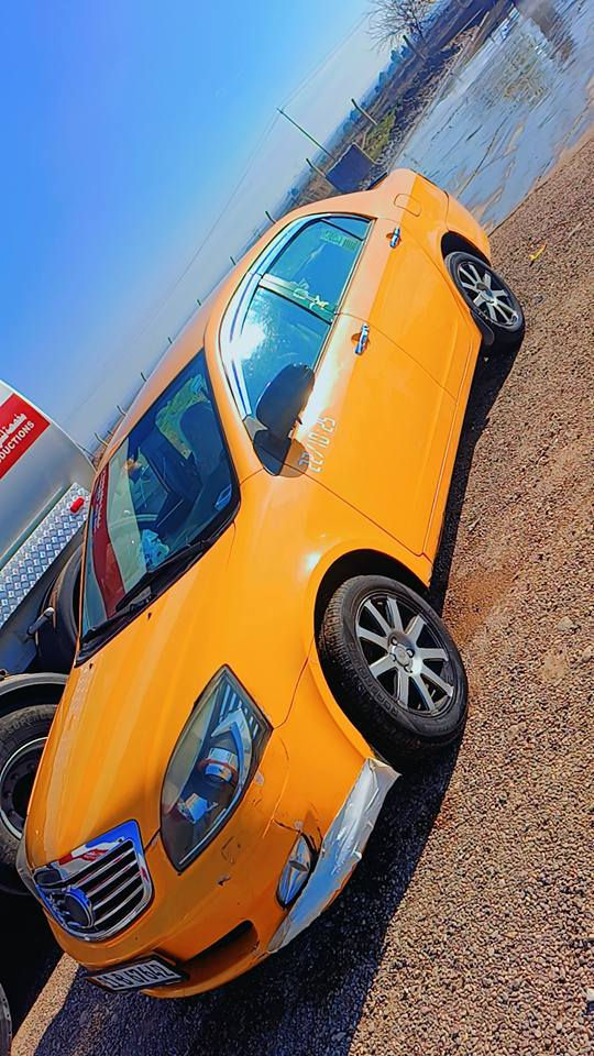 سلام عليكم 
جيلي موبل موديل 12 للبيع 
سنويه جديدة وارقام جديدة وهزة جديدة حتى نقابه سنويه و شهريه جديدة مصفرة هيئه و غرامات 
بيه جاملغ سكن مبدل بلادي و باب سكن تجاري و تصفيات مال تكسي و مع العلم سيارة بلاد اصفر وسعر 47 وبيها مجال للطيبين 
تدفئه و تبريد و كير و محرك شرط كركوك, العراق


**إذا كنت صاحب هذا الإعلان وتريد حذفه لأي سبب، رجاءا أرسل رسالة إلى الدعم الفني**