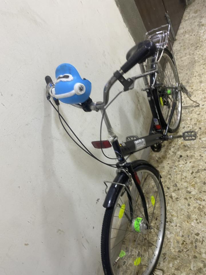 سلام عليكم عندي بايسكل للبيع حجم 26 النضافه 100/100 مكاني بغداد كير و حساس كله شغال السعر 75 وبي مجال 🪬


**إذا كنت صاحب هذا الإعلان وتريد حذفه لأي سبب، رجاءا أرسل رسالة إلى الدعم الفني**