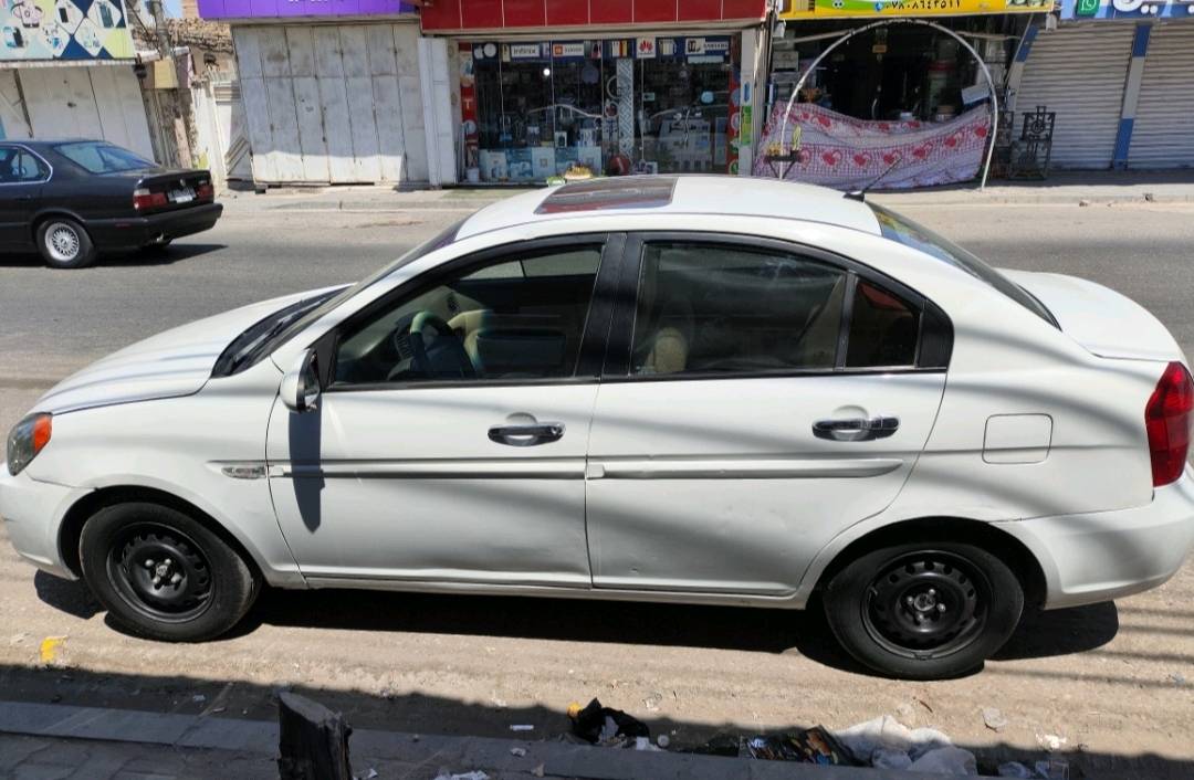 تحية طيبة 
اكسنت موديل ٢٠٠٩
بيها دحجات وبارد والسنوية ساقطة 
السعر 82 وبيها مجال 
المكان النجف الأشرف / الكوفة. 