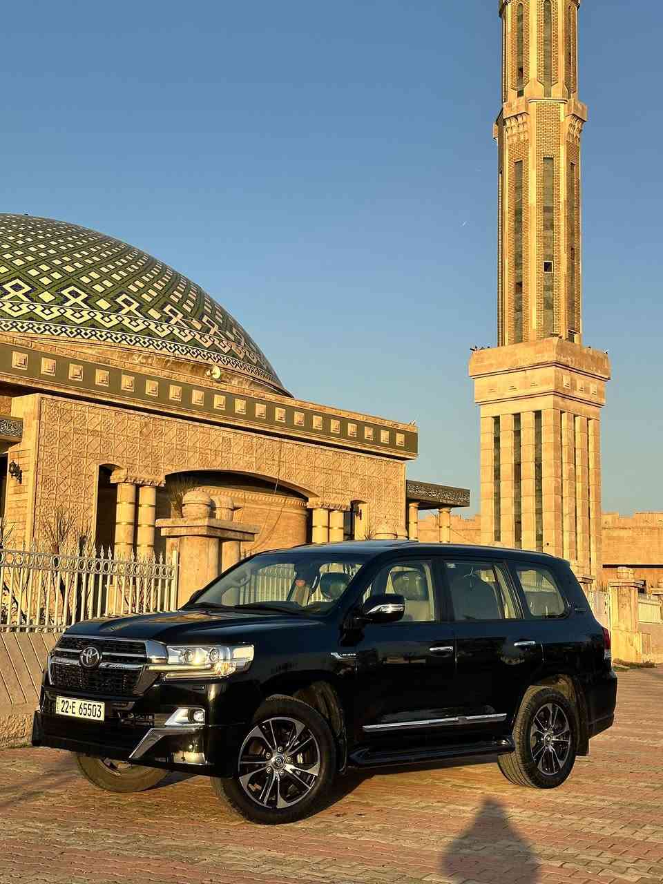 سلام عليكم 
لاند كروز 2021 خليجي gx.r
ماشيه80الف 
موصفات 
1.ثلاجه 
2.فتحه سقف
3.مقعد جلد
4.مقعد كهرباء
5.حساس خلفي امامي
باقي موصفات لاند كروز معروفه
السياره جديده ومكفوله كفاله عامه 
مكان السياره اربيل السعر488$مجال جدا بسيط
***********
