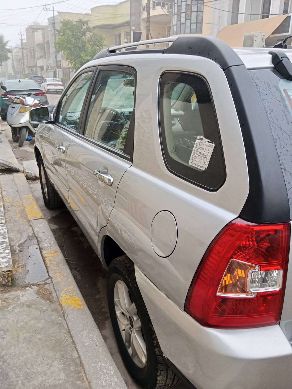 سلام عليكم للبيع سبورتج 2010سياره كلش جديده صدر أمامي خلفي جديد تبريد ثلج مكينه كير كله جديد خليجي صور سونر بالمنشور سياره مشايه 92حقيقي على وضع الشركه كلها شغاله رقم جديد سنوية بسمي السعر 117بيها مجال مكاني الكرخ ***********
