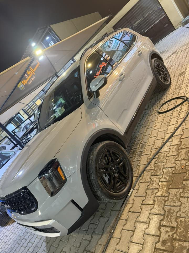 كيا تولرايد موديل 2024 حادثها بنيد فقط فول مواصفات  ***********
