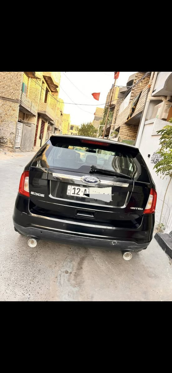 Ford edge 2011
 لمتد فول مواصفات 
رادار 
تشغيل عن بعد 
بانوراما 
3.5 محرك 6 سلندر 285hp
گير 6 سرعات 
AWD
كشنات جلد 
مقاعد كهرباء تدفئة + تبريد
بيها نقص غاز تبريد ينزل من السعر 
السعر 100 
السيارة باسمي 
3 قطع صبغ بدون دواخل ايرباك ستيرن فقط
مكانها بغداد 
للاستفسار 0️⃣7️⃣8️⃣4️⃣1️⃣9️⃣8️⃣7️⃣3️⃣2️⃣9️⃣
