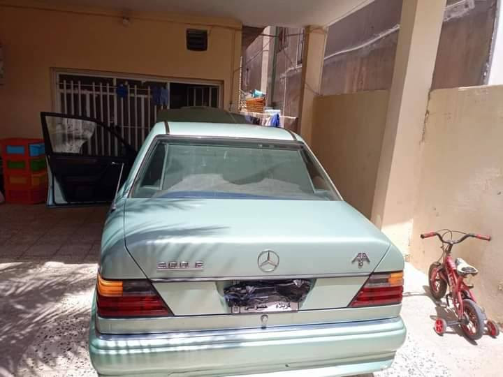 السلام عليكم  مارسدس دب للبيع موديل ١٩٩١ كير ومكينه بلاد ادامه كامله بيه منضومه غاز مصبوغة للجماليه السياره خير من الله تحويل ثاني يوم السعر ٧٥ وبيها مجال بسيط 
العنوان واسط
*********** اتصال
