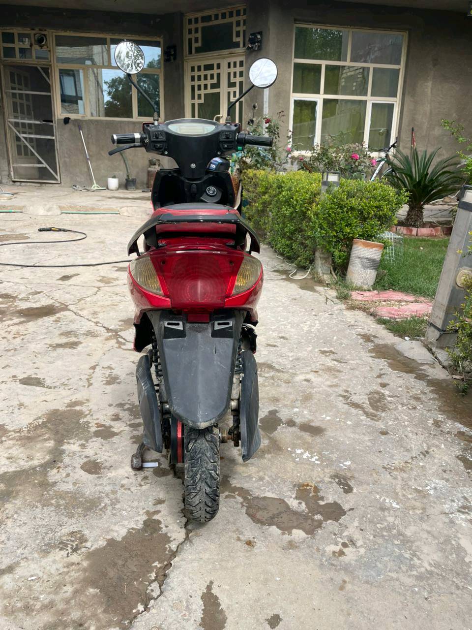 دراجة شحن سكنس مابيهة اي نقوص بطاريات جدد بصمة اسويج لايت عالي ناصي خمس بطاريات تايرات جدد سكن
