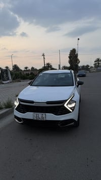 كيا سورتج 2025 ماشية ٣٠الف وكالة الدولية بيهة ضرر خفيف بخشم البنيد وكم...