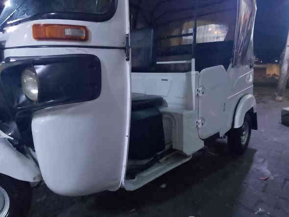 تكتك للبيع موديل 22 رقم وسنويه تحويل ثاني يوم تكتك كفاله عده الطخه بل لغد أقل الشبر السعر 7800وبيها مجال حك الجيه ***********رقمي الكورك بي وتساب ***********
