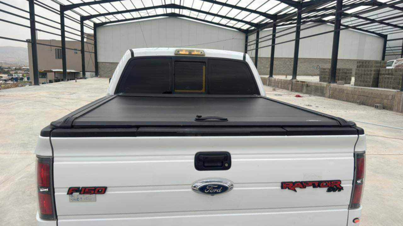Ford F150 Raptor 2013 niva V8 220$
خلیجی سفری شەریکەی نیڤا نمونە لە جوانی بیلاد ڕاپتەرە قەپات مواسەفات سڵایدو شاشە گەورە 
یەک پەڵەی بچوک بۆیاخی هەیە بێ ناوگرتن 
گێڕ و مەکینەی بەشەرت نەکراوەتەوە 
نرخ : ٢٢٠$ و معامەلە 
سلێمانی ناوشار
ژمارەی خاوەنی: *********** السليمانية, العراق
