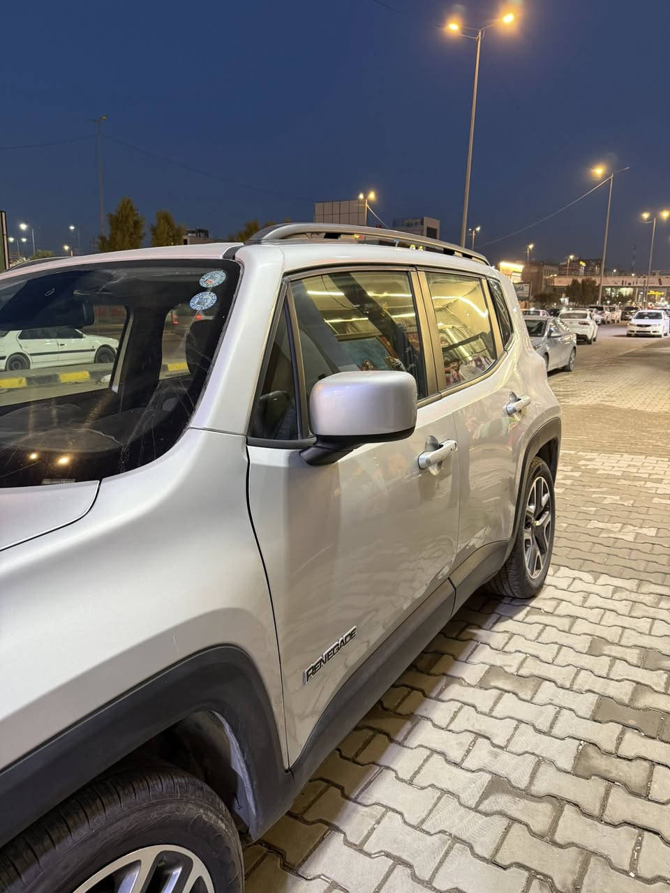 جيب رنكد مديل2017   وارد أمريكي حادثه امريكا بسيط حداد موضح بل صور كير مكينه حداديه مكفولات تبريد شغال ثلج تدفه المواصفات محرك 2400 بصمه تشغيل عن بعد كشنات كهرباء كشنات تدفه مانع انزلاق سايد بريك بصمه جاهزه من كلشي تخم تاير كهربايات جدد باتري جديد دواخل جديد مكاني نجف بيهة ملاحضات بسيطة واضح كولشي بل صور
سيارة جاهزة وجديدة السعر المطلوب ١١٢$ بيهة مجال بسيط 
للاستفسار الرقم ***********
