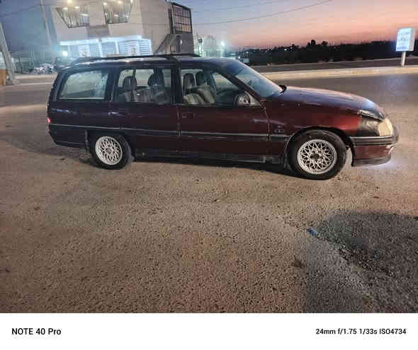 البيع موديل ٩٣ كير عادي محرك ٢٠٠٠ اصل تبريد سيارة جاهزه ناعمه شواصي نظيفه سيارة مال ي عنوان الرمادي سعر ٢٩ بيه مجال عنوان الرمادي البذياب ***********
