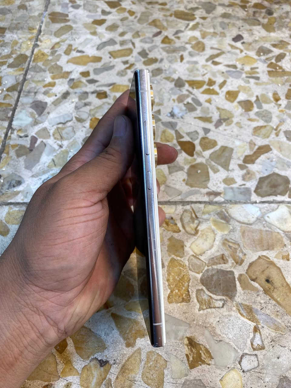 سلام عليكم
جهاز 
S23 Ultra 
ذاكره 256
شرق اوسط عربي جهاز كلش نضيف 
سعره 850 بي مجال 
تواصل واتساب ***********
