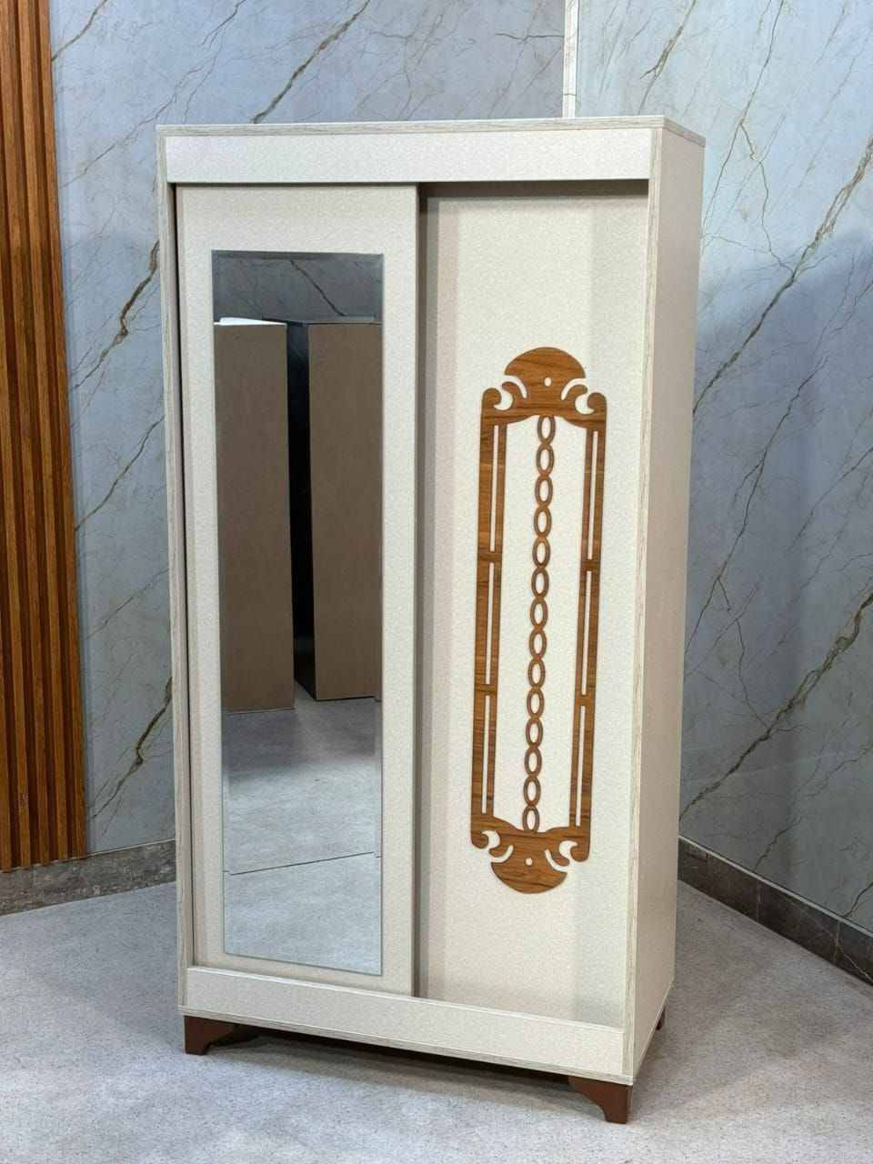 جزامة خشب مرايه متحركه السعر 150 الف 
توصيل داخل بغداد مجاني وجميع محافظات العراق بغداد, العراق


**إذا كنت صاحب هذا الإعلان وتريد حذفه لأي سبب، رجاءا أرسل رسالة إلى الدعم الفني**