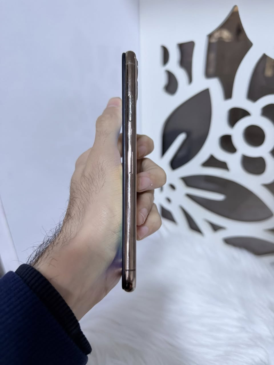 ئایفۆن 11 پڕۆ ماکس ڕەنگی گۆڵد
زاکیرەی 64 گیگا یەک سیم مۆبایلەکە پاتری و شاشەی گۆڕاوە هیچ کێشەیەکی نیە نرخی تەنها 199 هەزارە گەیاندن هەیە ناونیشان هەولێر : قەڵاتی نوێ مۆبایلی هاوکار
ژمارە مۆبایل 📲***********
