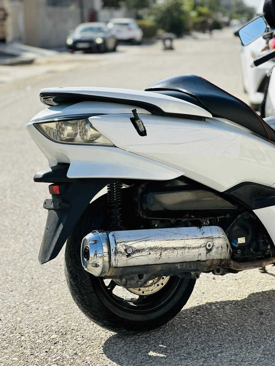 السلام عليكم دراجة فورزا صفر ١٠ MF
مسجل يدات تدفئه بك لايت كرستال 
تخم تاير جديد لون ابيض صدفي 
العنوان ديالى بعقوبة 
السعر ١٤٠٠
***********
