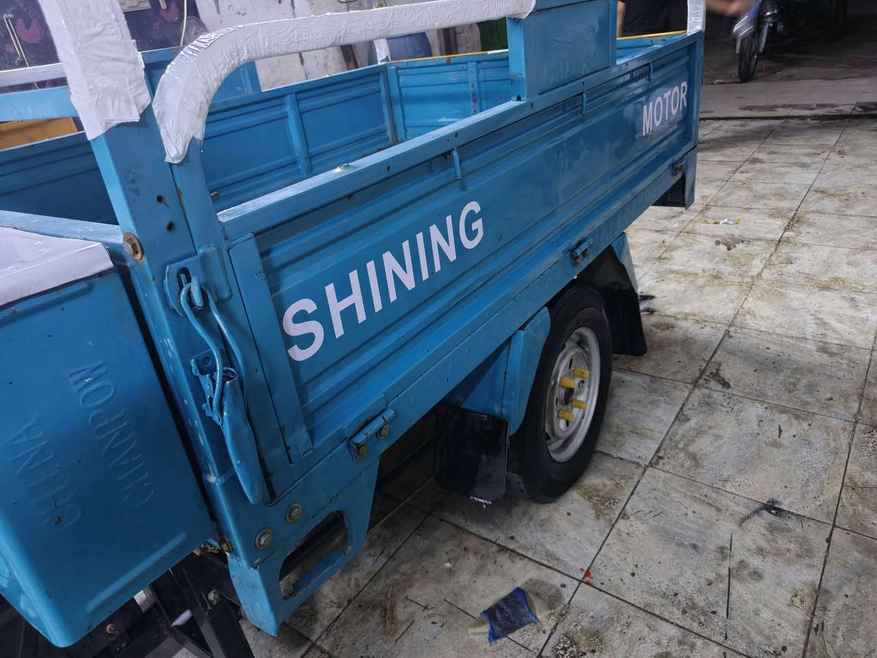موديل ٢٣ كفاله عامه العنوان حله نادر الثانيه السعر ٢٠٠٠٠٠٠
***********
