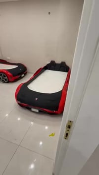 غرفه أطفال سيارات عدد ٢ للبيع بغداد للتواصل 07706179826