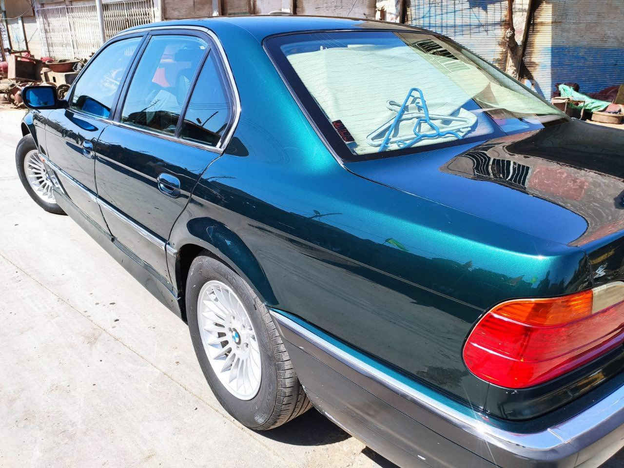 بي ايم 1994 اصل 2001 BMW حجم 730 ✅
ستة سلندر 
بيع او مراوس حسب 

سعرها ادخل ع رابط https://t.me/carssofiraq/15183

خفاش مديل ١٩٩٤ اصل ٢٠٠١ مكفولة من كلشي عدا شبر صبغ باب السايق وهلال جاملغات الخلفية فقط مكفولة من صبغ وتبديل ليبل واحد سيارة جديدة كلش 
فتحة 
كشنات جلد
تدفئة كشنات 
جنطة شفط 
تحكمات فول 
لايت زينون ابلادي 
وكلشي شغال اي نقص مابيها 
ماشية حاليا ١٧٣ الف كيلو حقيقي 
رقم سنوية باسي مداور ثاني يوم 
للإستفسار على الرقم  ***********
.
.
🚗اعرض سيارتك ع اقوى قناة تلكرام للبيع و شراء سيارات ادخل ع رابط 
👇👇
https://t.me/carssofiraq
