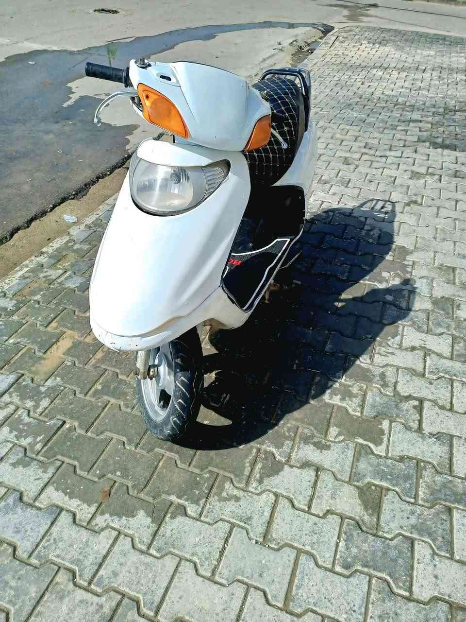 سلام عليكم سبيسي ياباني للبيع دراجه صوتها ناعم كلش وبيها شلعه دراجه سلف وهندر شغال دراجه مفتوحه كفراتها نضيفه كلش دراجه نقصها فقط بريك أمامي دراجه ربع ما تصرف عليها سعر 425 مكاني كوت رقم الموبايل ***********أتصل أو واتساب
