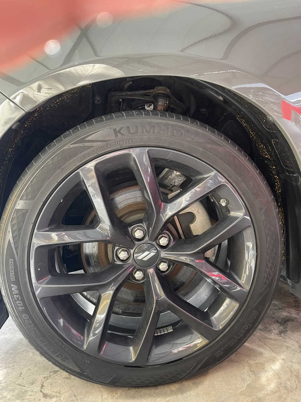 السلام عليكم جارجر موديل 2023 سمنتي حادثها فقط طبره بالباب مال السايق السياره جديد مكانها بغداد للاستفسار***********
