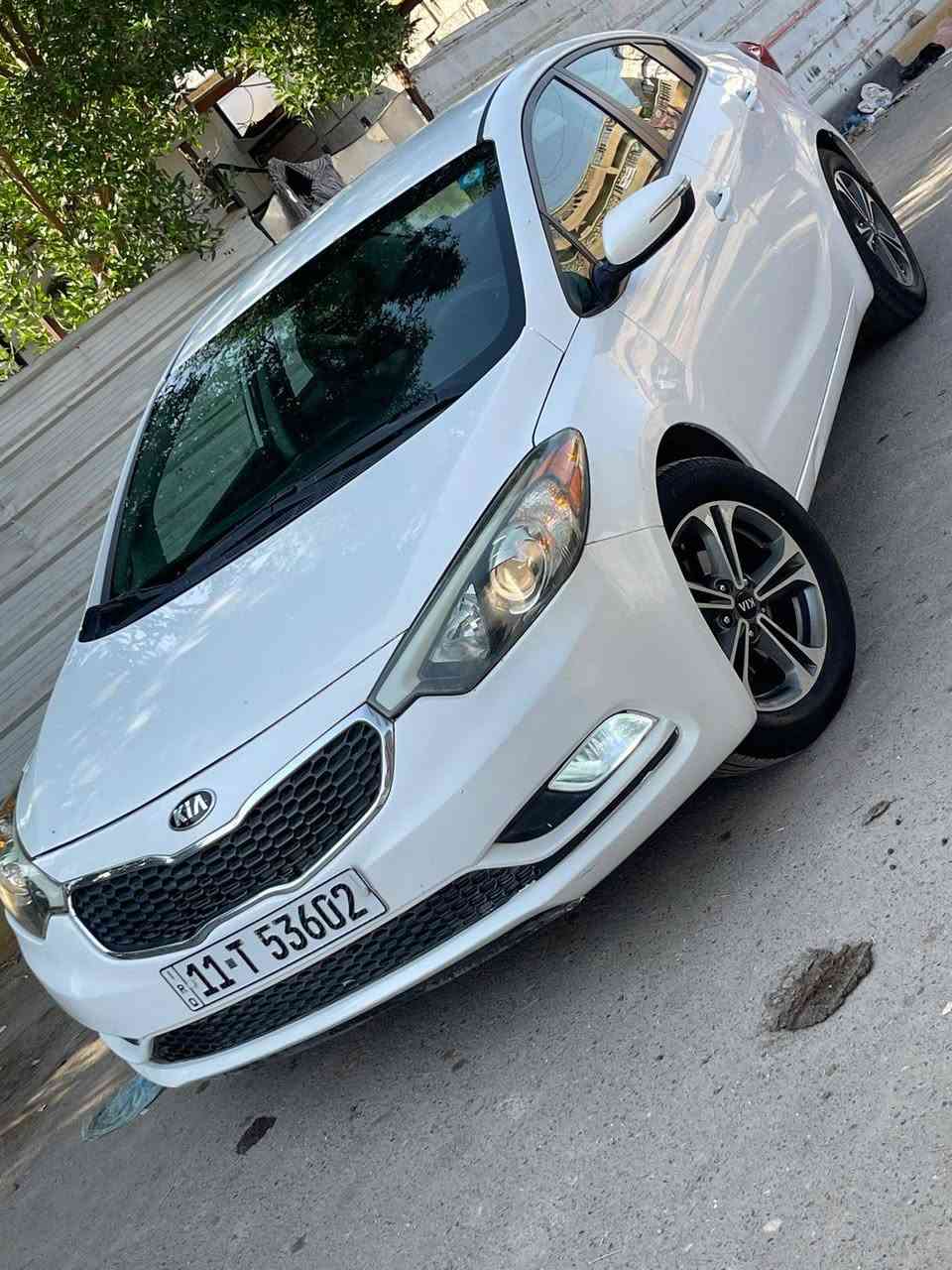 السلام عليكم كيه فورتي موديل 15 وارد امريكي حادثه خفيف تصليح وصبغ البنيد  والجاملغ بدون ضرر داخلي صور الحادث بل منشور  رقم بغداد باسمي هزه وسنويه جدد  مواصفات نص فول شاشه وكامره ويل كب خليجي اشاره بل مري ليت عدسه بلجكتر زينون سياره جاهزه تخم تاير تبريد ثلج حداديه خلفي امامي 100 \100 مكينه 2000دوش كير ايتي المرغوب  مكان السياره ناصريه مركز تفاصيل اكثر اتصل ***********
