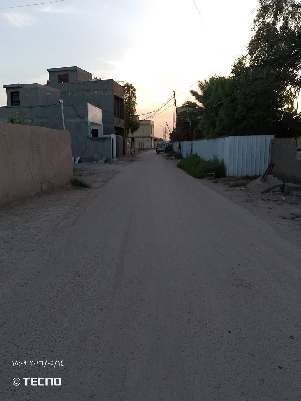 دونم للبيع مع بيوت عدد 2 جاهزات للسكن بغداد الدوره عرب جبور قرب المستوصف الجديد
المنطقه فول خدمات 

واجهه الدونم 16.5

نزال 127 

مساحه كل بيت 300م 

تفاصيل 

البيت الاول طابقين بناء بلوك 

غرف النوم عدد 5

حمام عدد 2 

البيت الثاني بناء طابوگ 

غرف النوم عدد 2 

نقص فقط محجر درج 

للتواصل مع صاحب العقار مباشر 

.... بدون دلاليه..... 

***********
