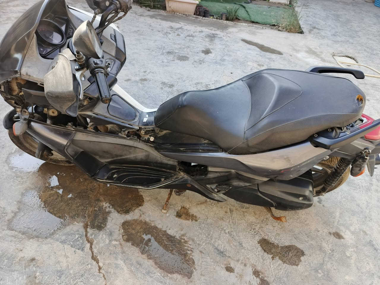 السلام عليكم دراجة هوندة فاز اوراقها موجوده بيها صوت بالمكينه  السعر 400 وبيها مجال حق الجيه للاستفسار الرقم ***********
