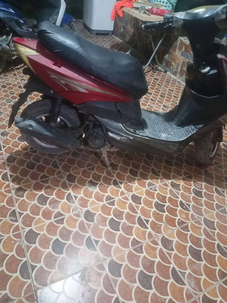 سلام عليكم اف اس للبيع نكره سلف بيه نواقص شويه السعر 175 وبيه مجال المو شراي لايطب خاص متواجد عل فيس رقمي ***********
