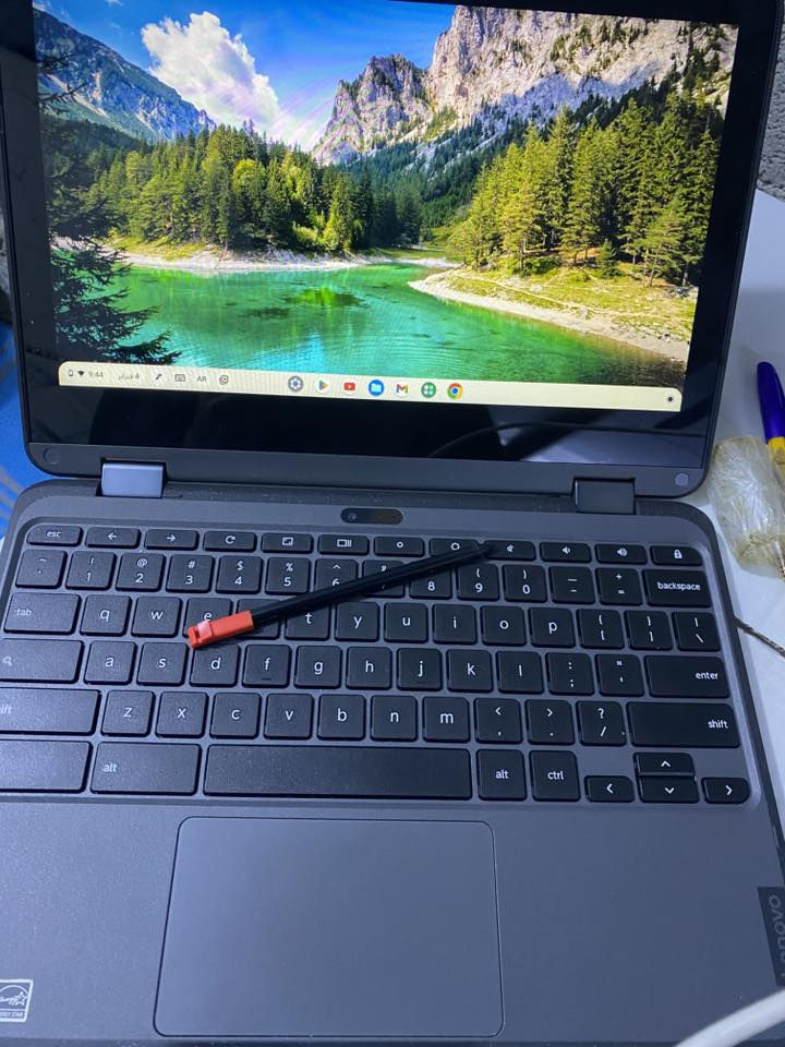 سلام عليكم حاسبة كروم بوك من لينافو نظام اندرويد الحاسبة نظيفة 100‎%‎ تجي لمس وياها قلم تفيد (طباعة + دراسة + برامج تواصل اجتماعي )

الشحن مالتها فول 

السعر 130 الف


**إذا كنت صاحب هذا الإعلان وتريد حذفه لأي سبب، رجاءا أرسل رسالة إلى الدعم الفني**