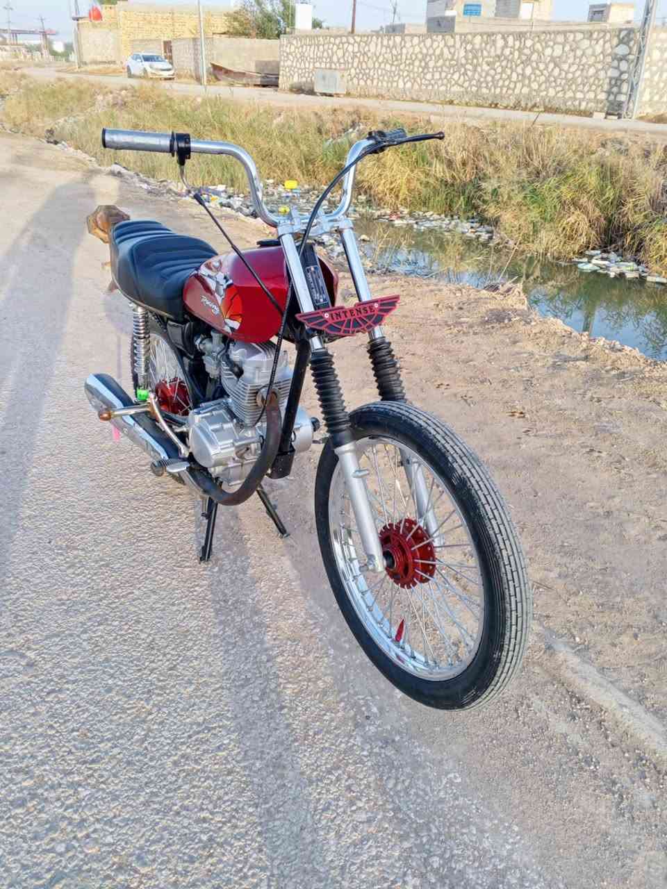 شلونهم الشباب هاذة البطل للبيع موديل
2026🧿 دراجة خير من الله نهضة وسرعة  نهضة اذا ماتكلبك مرجوع وسرعة اذا مو (120)😈لأ تشتري ونضافة 100/100شوفتعينك..  ولسعر
 650🔥وبيه الستفسار اتصل (***********) ولخاص مفتوح...
