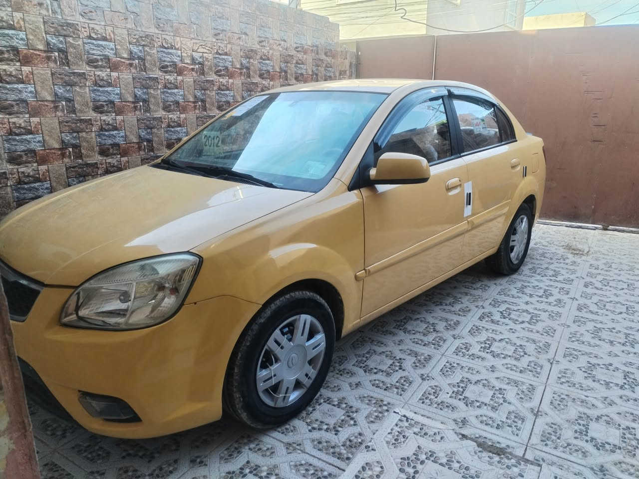 للبيع او مراوس كيا ريو موديل 2012 كوري
رقم بغداد اللماني بسمنا بلموصل التحويل شرط 
 هيئه وغرامه صفر 
شرط التحويل 
كابون بانزين بيها 
مكينه 16 الاصلي بداية تبخير 
كير توماتيك شرط 
وجامات كهرب 
تدفئه تبريد ثلج 
تايرات جدد 
طخم امامي خلفي جديد 
بدون ضرر 
فقط دوسه مال الباب الوره شبرمن عند الداير  
 بدون قطع تبديل فقط تلقيطات قليله
السعر 96 وبيها مجال 
استفسار اكثر 
***********
***********
