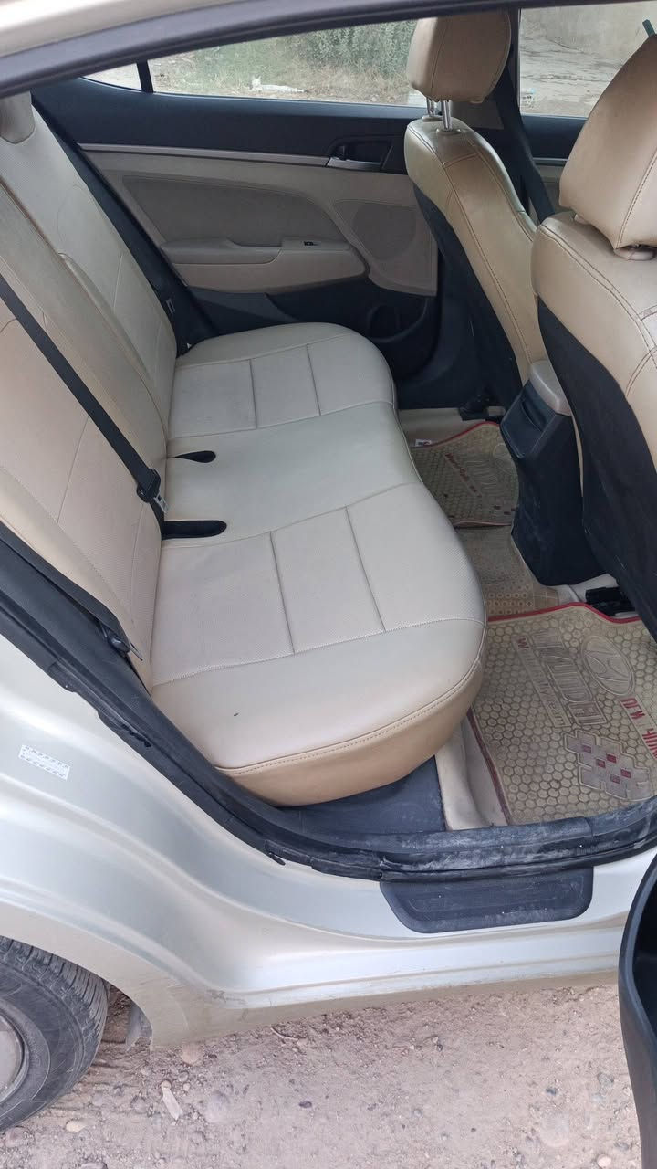 سلام عليكم
النترا 🇺🇸🗽 2017 وارد امريكي
حادثها جاملغ والبنيد نفسهن مصلحات 
السيارة جاهزه كير محرك صدر تخم تاير 
*********** سعرها 118$ 
مكانها بغداد الكرخ
