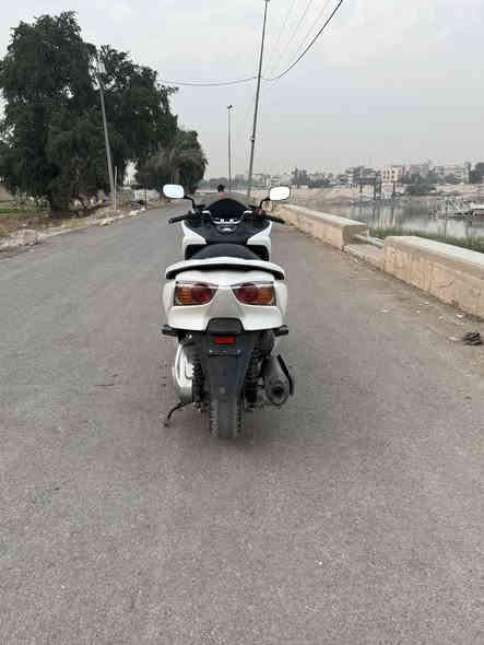 السلام عليك شباب دراجه فورزه 0/10 دراجه  رمبه صالي اثمن تشر منزلهه رمبه. دراجه مكفوله كفاله عامه  دراجه خير من الله  ماشيه عشرين الف بيهه بصمتين  بس بيهه اجم ملاحضه بيهه اجم شخط يروحن بل بوليش  بس دراجه نحيت محرك فول ودهن كله موتل ادير الهه  محاني بغداد الكرخ الاولى  الراخب بل شراء يتصل عله الرقم وبي خير ويدلل رقمي ***********
