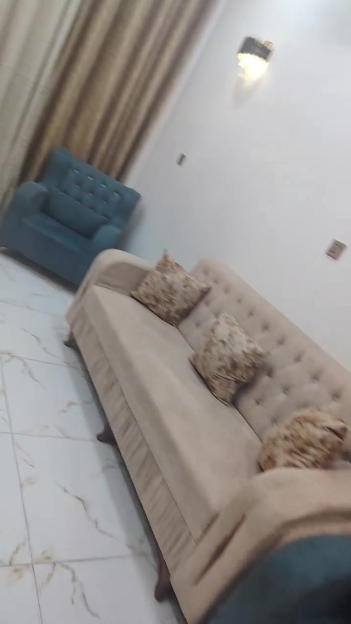 للبيع عدد 2 تخم عشر مقاعد اخو الجديد  السعر 300للتخم الواحد قفل


**إذا كنت صاحب هذا الإعلان وتريد حذفه لأي سبب، رجاءا أرسل رسالة إلى الدعم الفني**