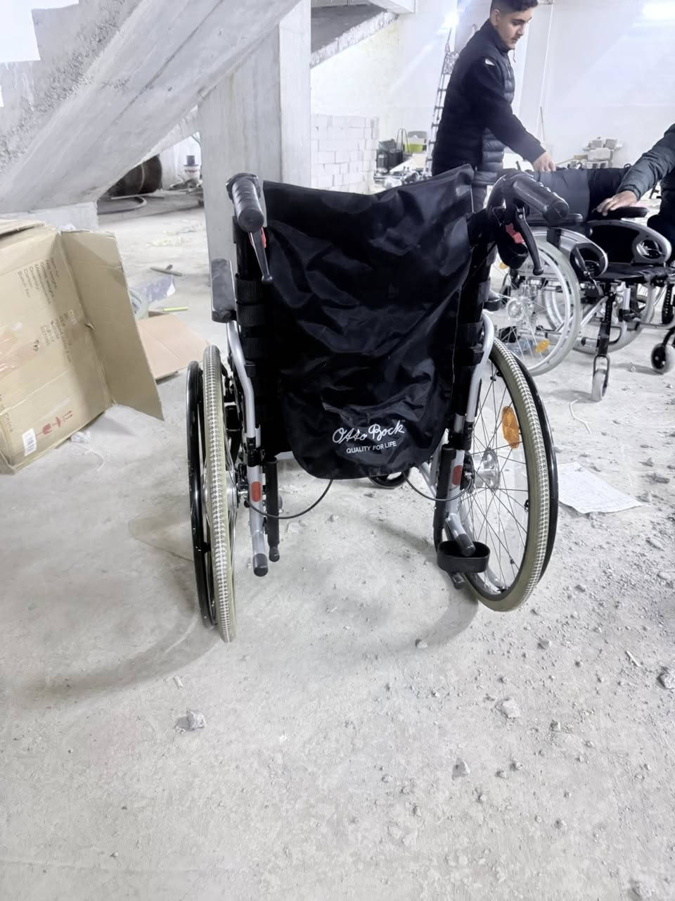 کوردی /العربیة 
عەرەبانی ئەلمانی کارپێکراو بۆ فرۆشتن 

ـ حەجمى44 ستيم
بۆ زانیاری زیاتر نامە بنێرن 

ــــــــــــــــــــــــــــــــــــ
عربانة  المانيا مستعمل للبیع 

 ـ حجم  44ستيم    

لمزید من المعلومات یرجی مرسلتنا علی الخاص

***********
