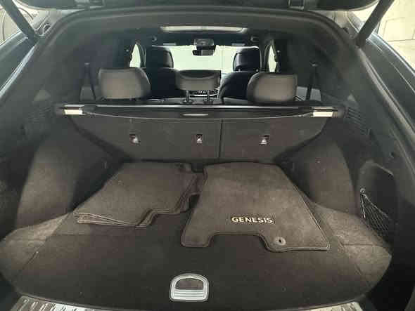 السلام عليكم 
جينيسس gv70 سبورت 2023 ماشيه 14  بدون رقم 
فول مواصفات معروفه مواصفات السبورت 
الحادث 3قطع صبغ وقطعتين جان بيهن كلير وشلته 
صور الحادث مرفقه بالمنشور 
غير متواجد عالفيس 
السعر 282 وبي مجال 
للاستفسار ‭0786 262 2578‬
