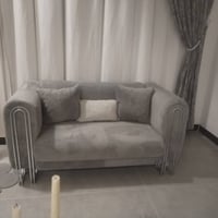 اغراض جديده  استخدام شهر واحد  الاسعار التخم ٤٥٠ الكاونتر ٤٥٠ ميز طعام...