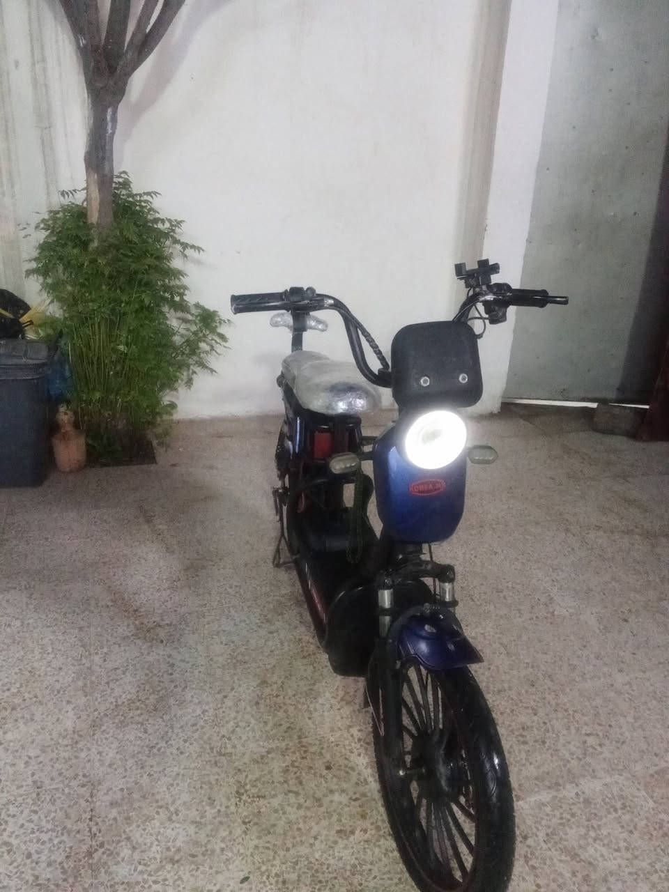 سلام عليكم ماطور شحن للبيع حجم 20 السعر 125 وبي مجال المكان موصل جانب الأيمن منطقة اصلاح الزراعي الانتصال خاص او عالرقم ***********(يعوزو جاملق وره واشير يعوزهاً كتوت)
