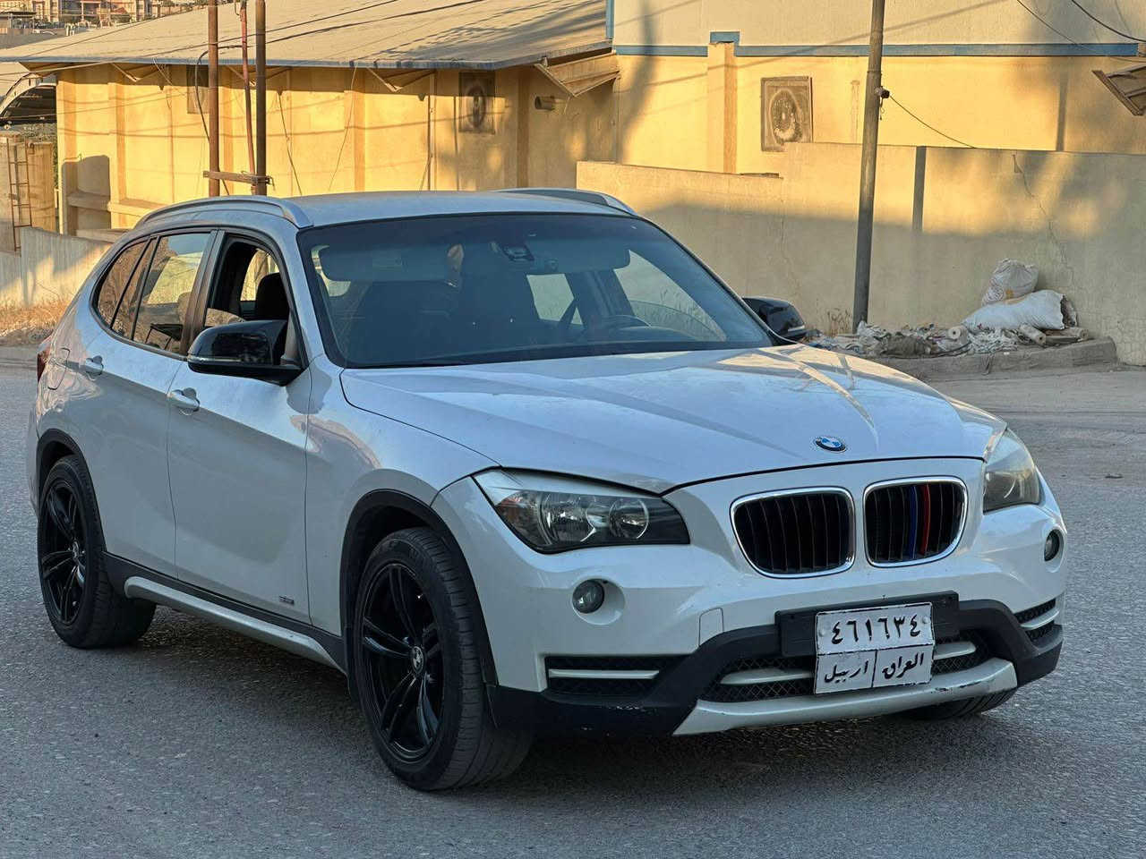 للبيع فقط 
BMW .. x1 .. موديل 2013 / محرك 4 سلندر توربو / 
محرك كاز / ديزل .. كير عادي / بدون دعم وبدون صبغ 
تحويل بشرط مضمون / سعرها 105 وبيها مجال بسيط 
السياره مكانها بدهوك 
***********
*********** دهوك, العراق
