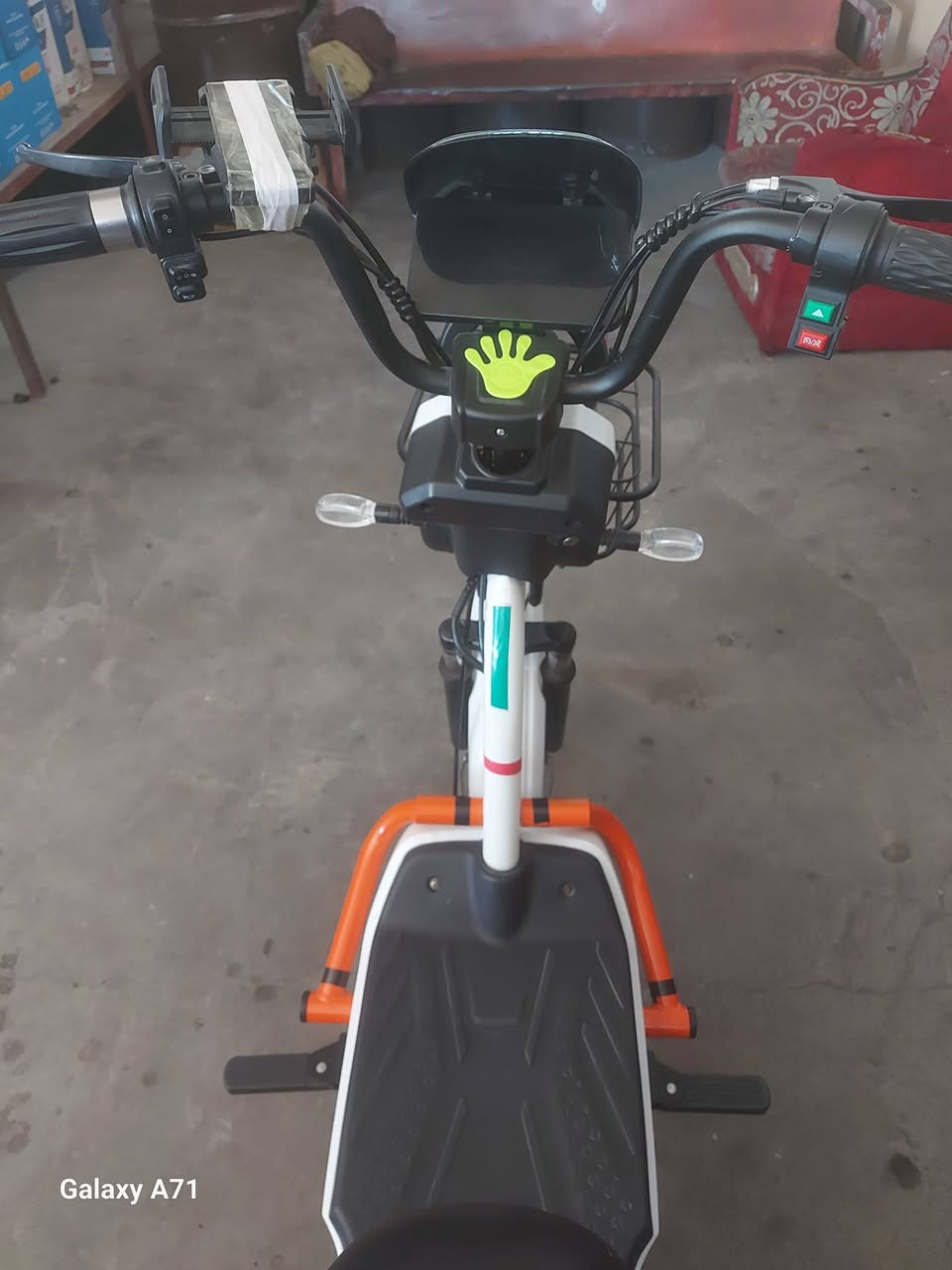 سلام عليكم 

باسكل شحن للبيع موديل(2025) 
باسكل حيل نضيف مجرد نطلع بي مسافه من لبيت للشغل 
الباسكل مامتعوب ابد السعر(400 بي مجال قليل 
***********

مكاني عبدالله ابن علي
