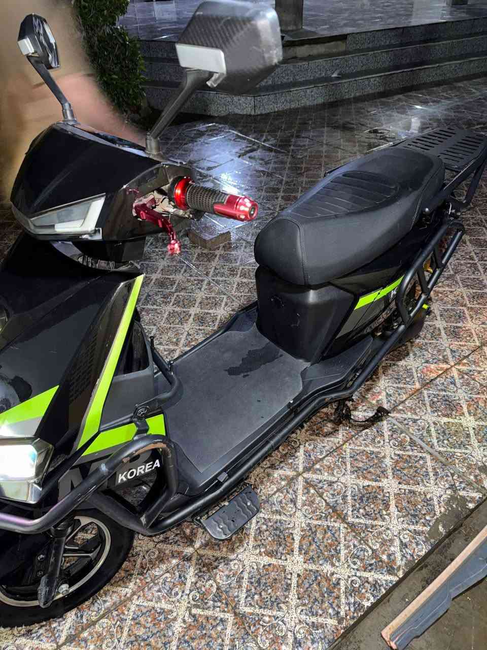 سلام عليكم ماطور شحن للبيع نوع كوري 2026 ماطور مدرع تشغيل عن بعد بي بصمتين وسويجين وكارت وبي نضام R الرجوع للخلف 6 بطاريات اي صرف شحن ما بي ماطور جديد ونضيف وياه صندوق بس بي الهورن ودبل اشاره عاطلات السعر 900 الف وبي مجال مكاني شارع اربعين قرب جامع الواثق وهاذ رقمي لل تواصل ***********.
