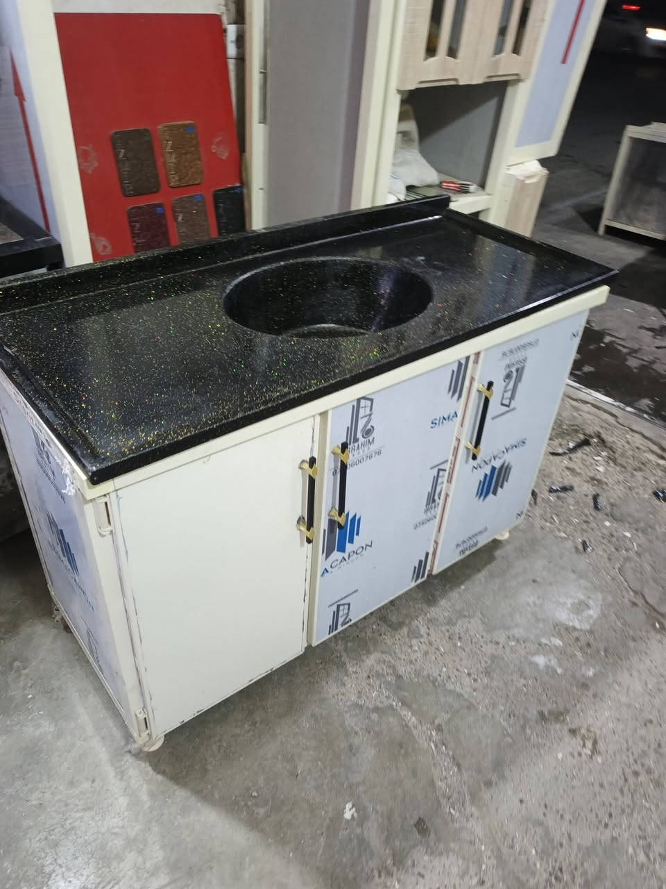 معرض الشرق كاونترات مستعمله لبيع *********** واتساب
